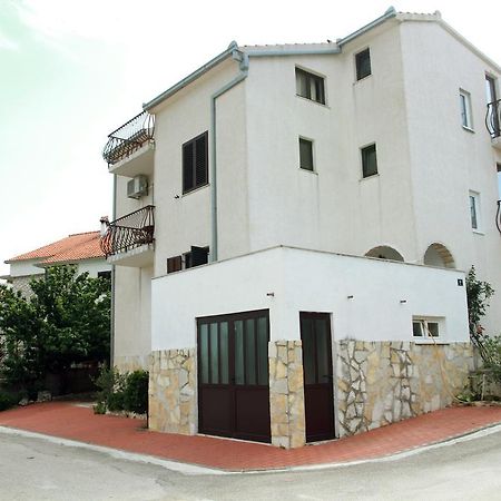 Apartments Sanader オクルグ・ゴルニ エクステリア 写真
