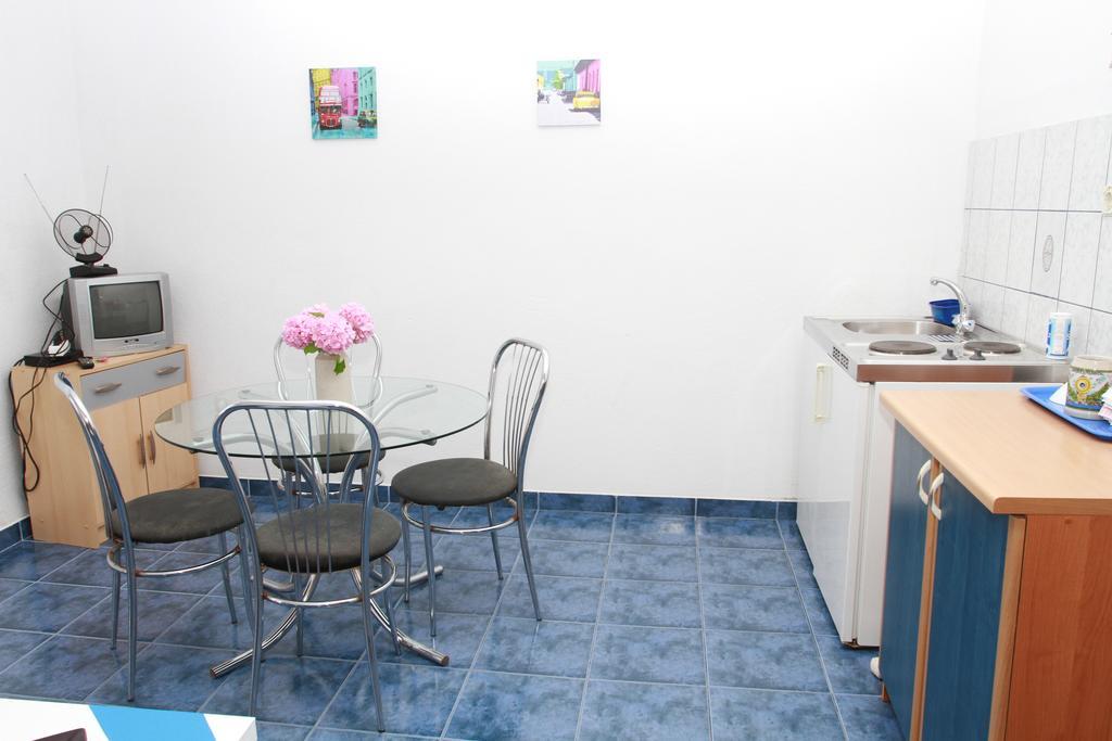 Apartments Sanader オクルグ・ゴルニ 部屋 写真