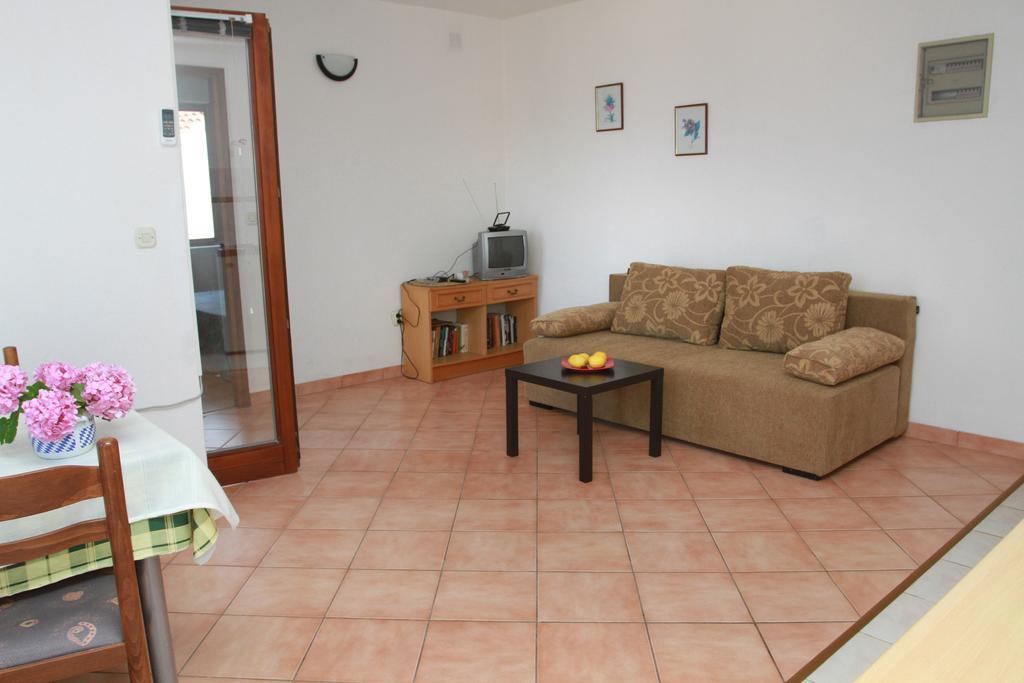 Apartments Sanader オクルグ・ゴルニ 部屋 写真